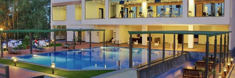 Trinity Hotel Bengaluru Exterior photo