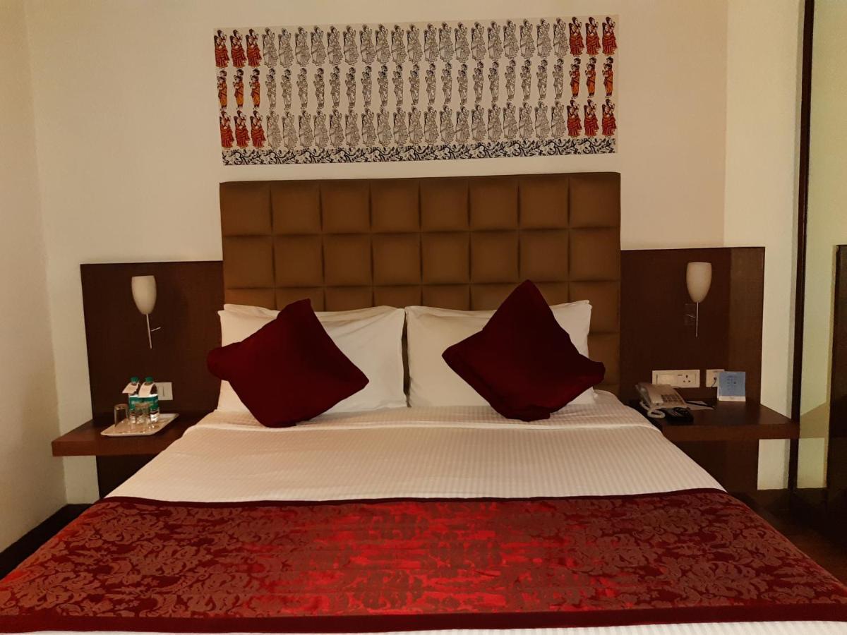 Trinity Hotel Bengaluru Exterior photo