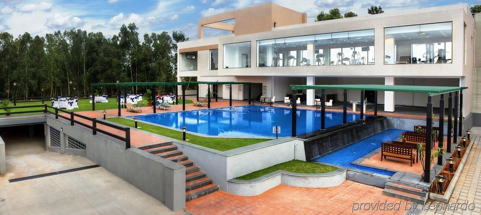 Trinity Hotel Bengaluru Exterior photo